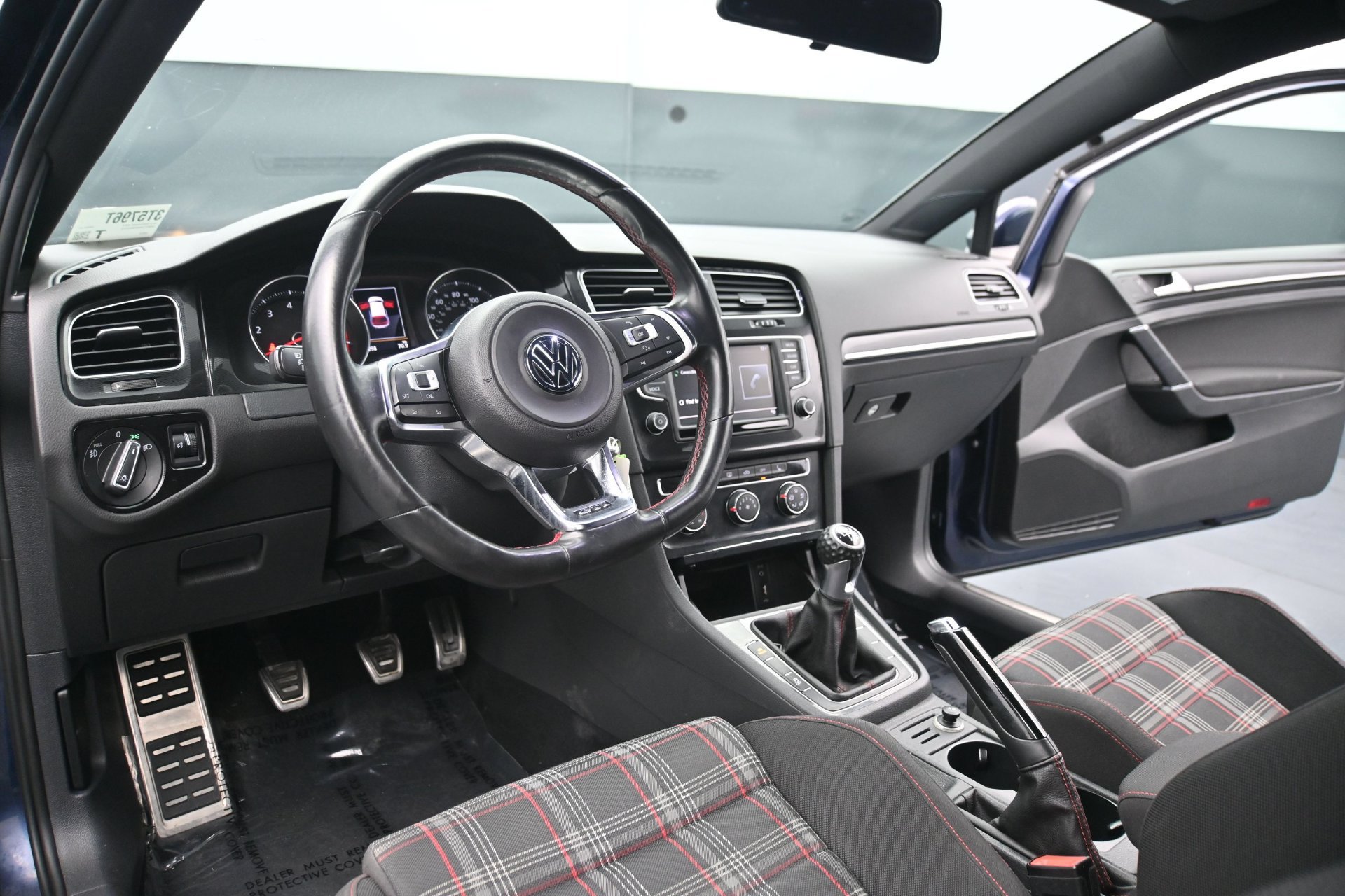 Used 2016 Volkswagen GTI S FWD image 19