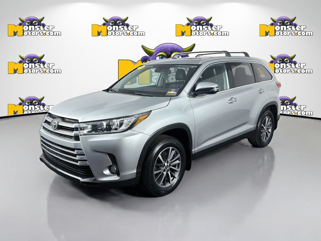 Used 2019 Toyota Highlander XLE AWD/4WD image 1
