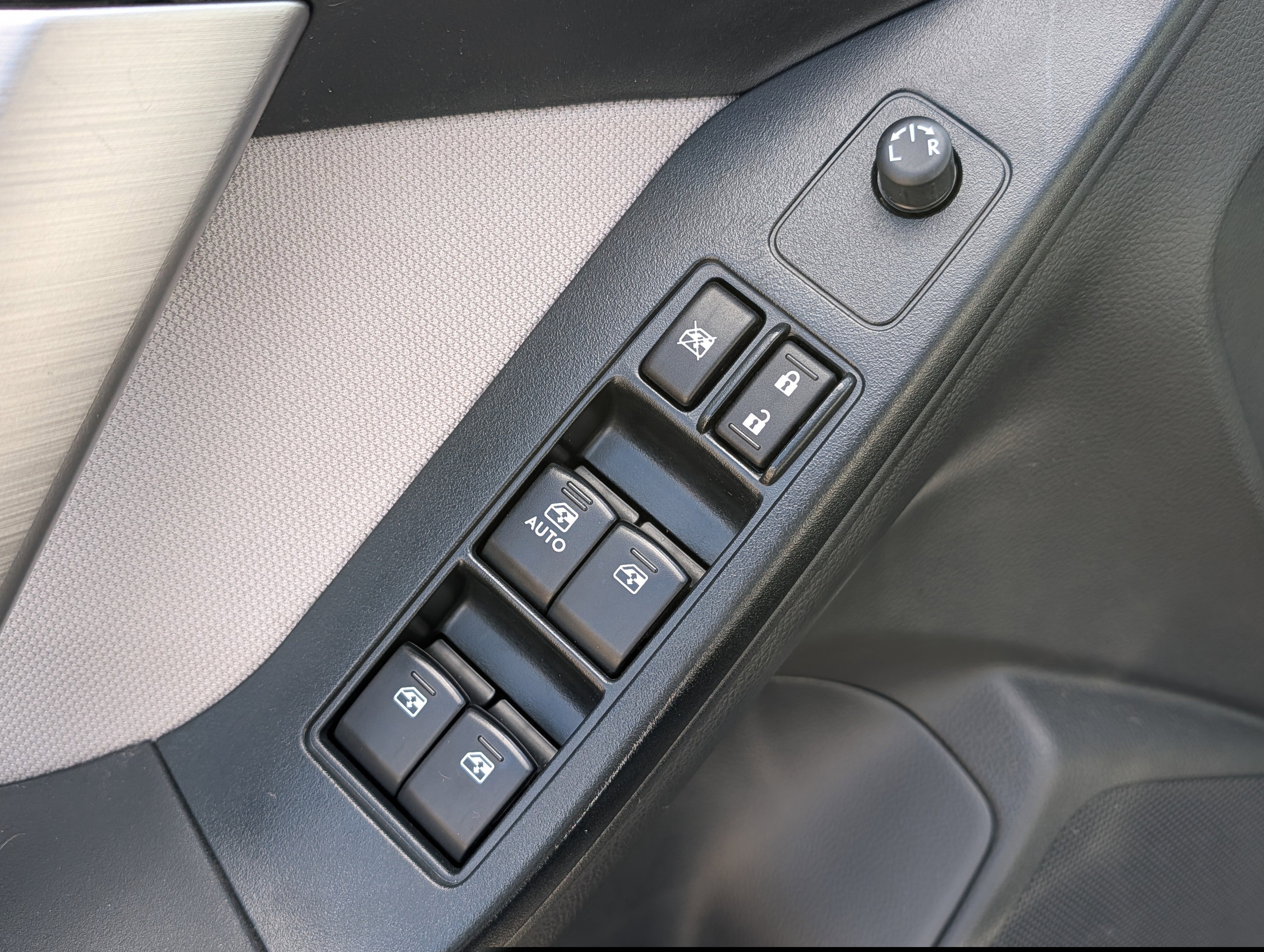 Used 2016 Subaru Forester 2.5i w/ Alloy Wheel Package image 19