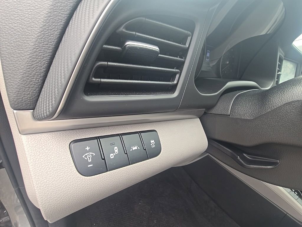 Used 2019 Hyundai Elantra Value Edition image 12