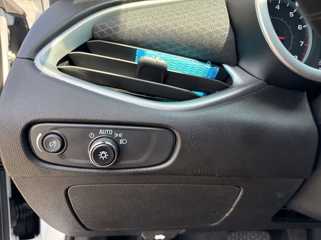 Used 2024 Chevrolet Malibu LT FWD image 17