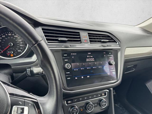 Used 2018 Volkswagen Tiguan SE image 13