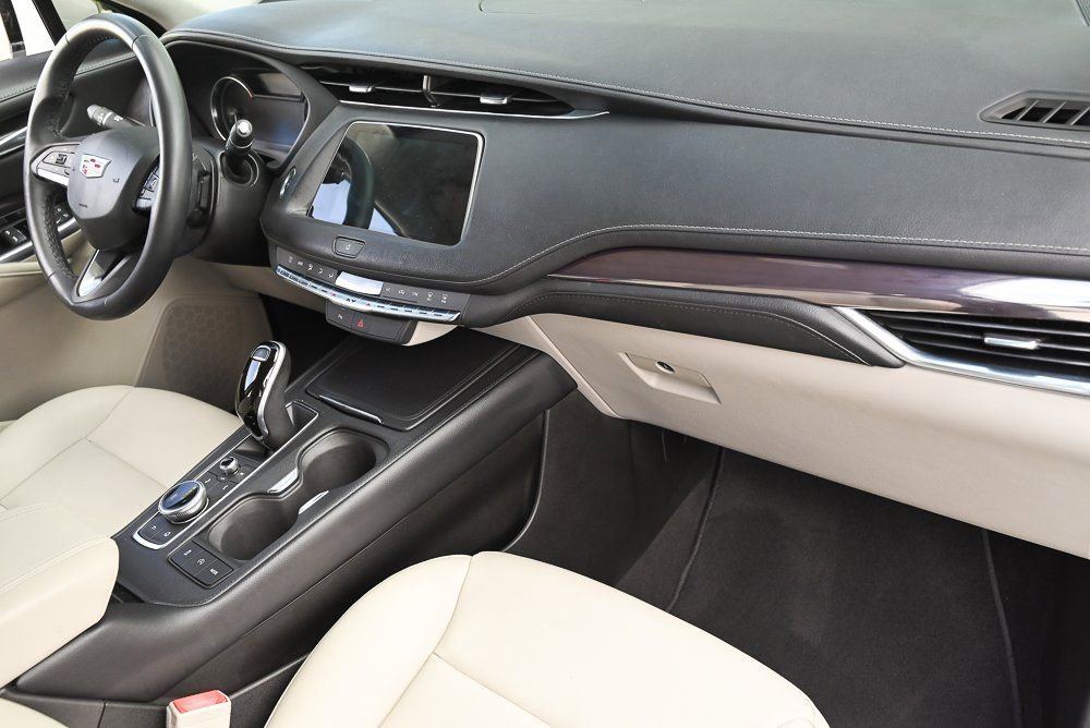 Used 2021 Cadillac XT4 Luxury FWD image 17