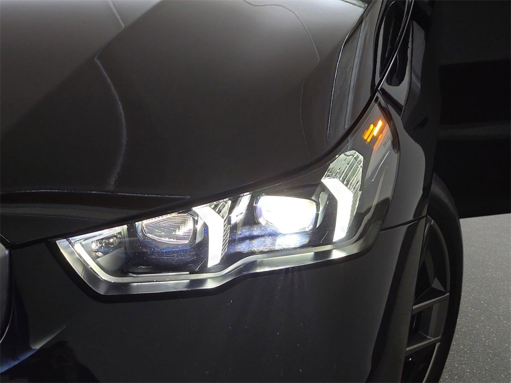 Used 2025 BMW i5 xDrive40 w/ Premium Package image 33