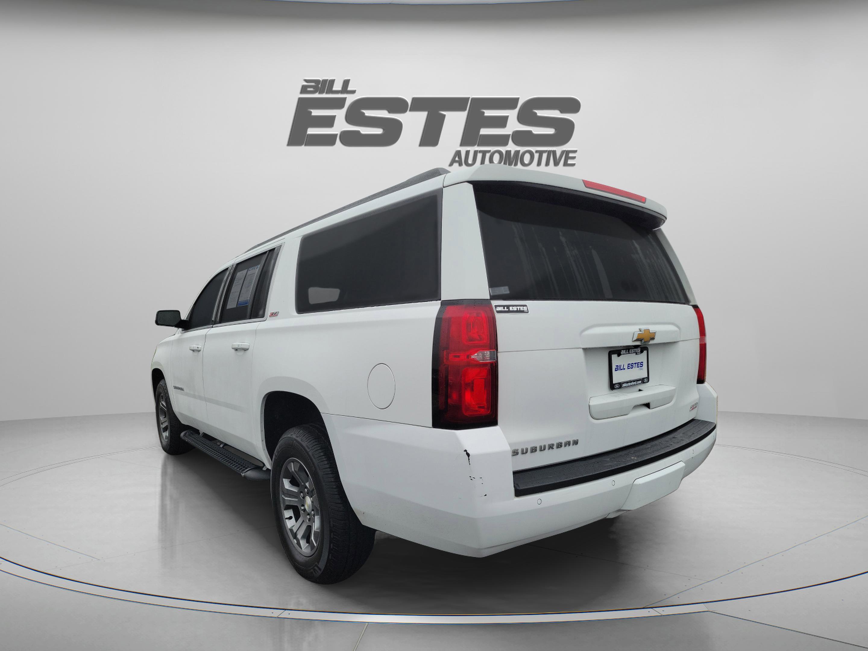 Used 2019 Chevrolet Suburban LT image 2