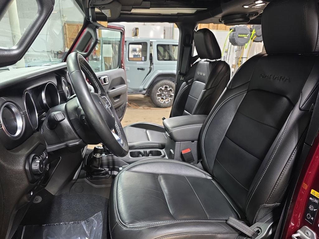 Used 2022 Jeep Wrangler Unlimited Sahara w/ Cold Weather Group image 14