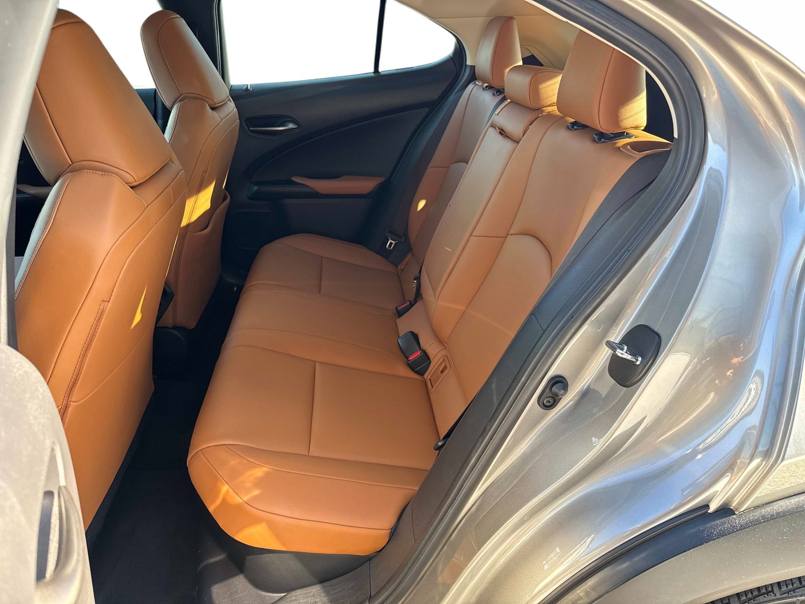 Used 2021 Lexus UX 250h w/ Premium Package image 14