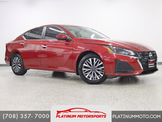 Used 2023 Nissan Altima 2.5 SV image 1