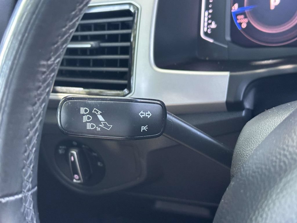 Used 2019 Volkswagen Atlas SEL Premium AWD/4WD image 24