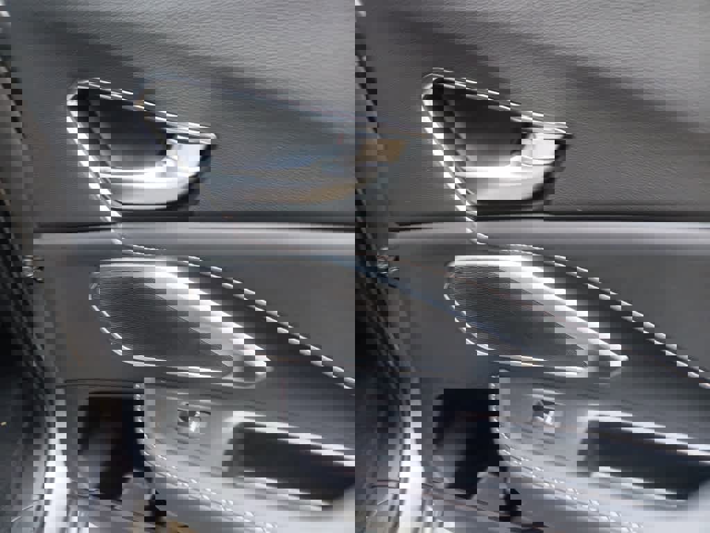 Used 2025 Acura RDX SH-AWD image 24