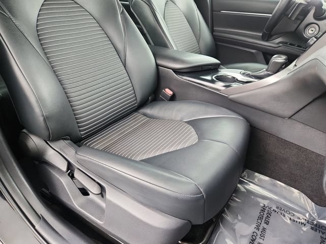 Used 2019 Toyota Camry SE w/ Carpet Mat Package FWD image 23