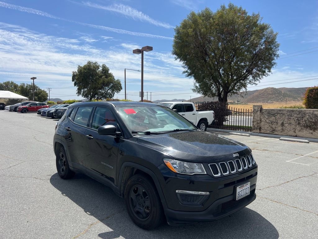 Used 2018 Jeep Compass Sport image 2