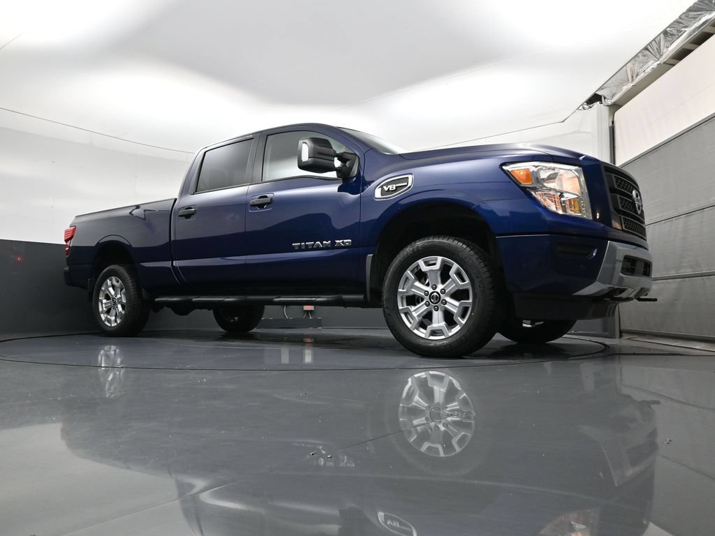 Used 2022 Nissan Titan SV w/ SV Convenience Package AWD/4WD image 18
