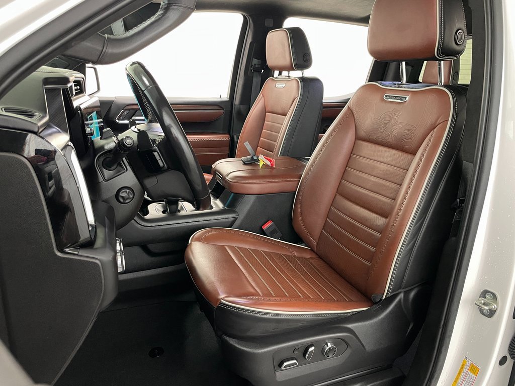 Used 2024 GMC Sierra 1500 Denali Ultimate image 29