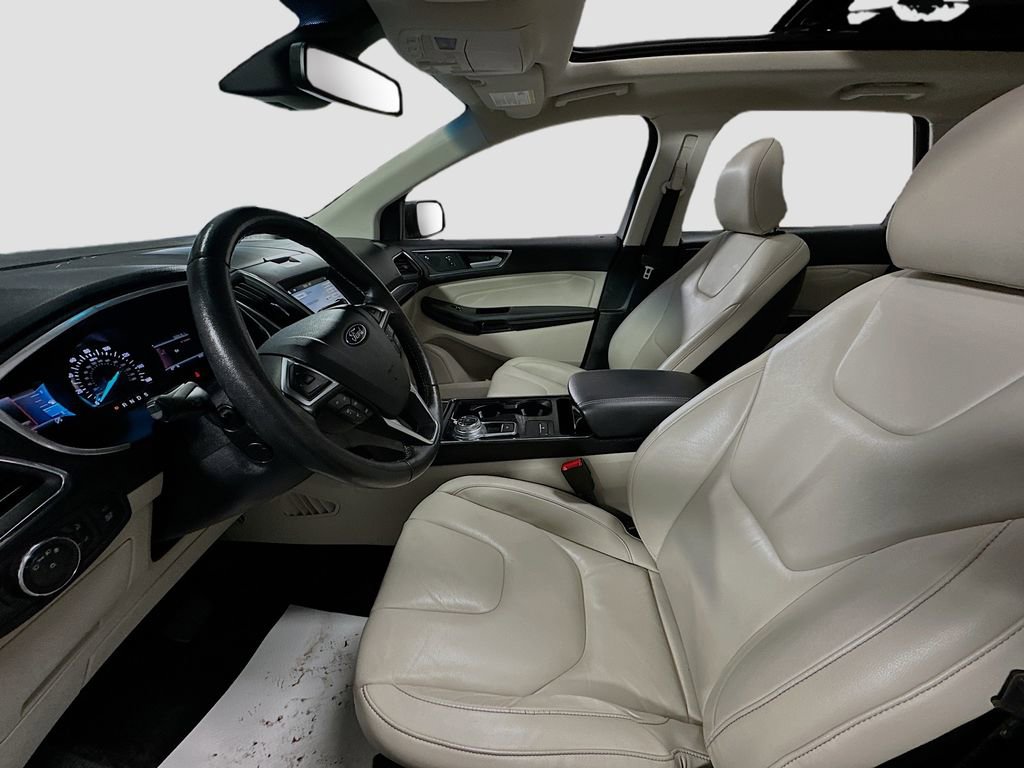 Used 2019 Ford Edge Titanium w/ Cold Weather Package AWD/4WD image 22