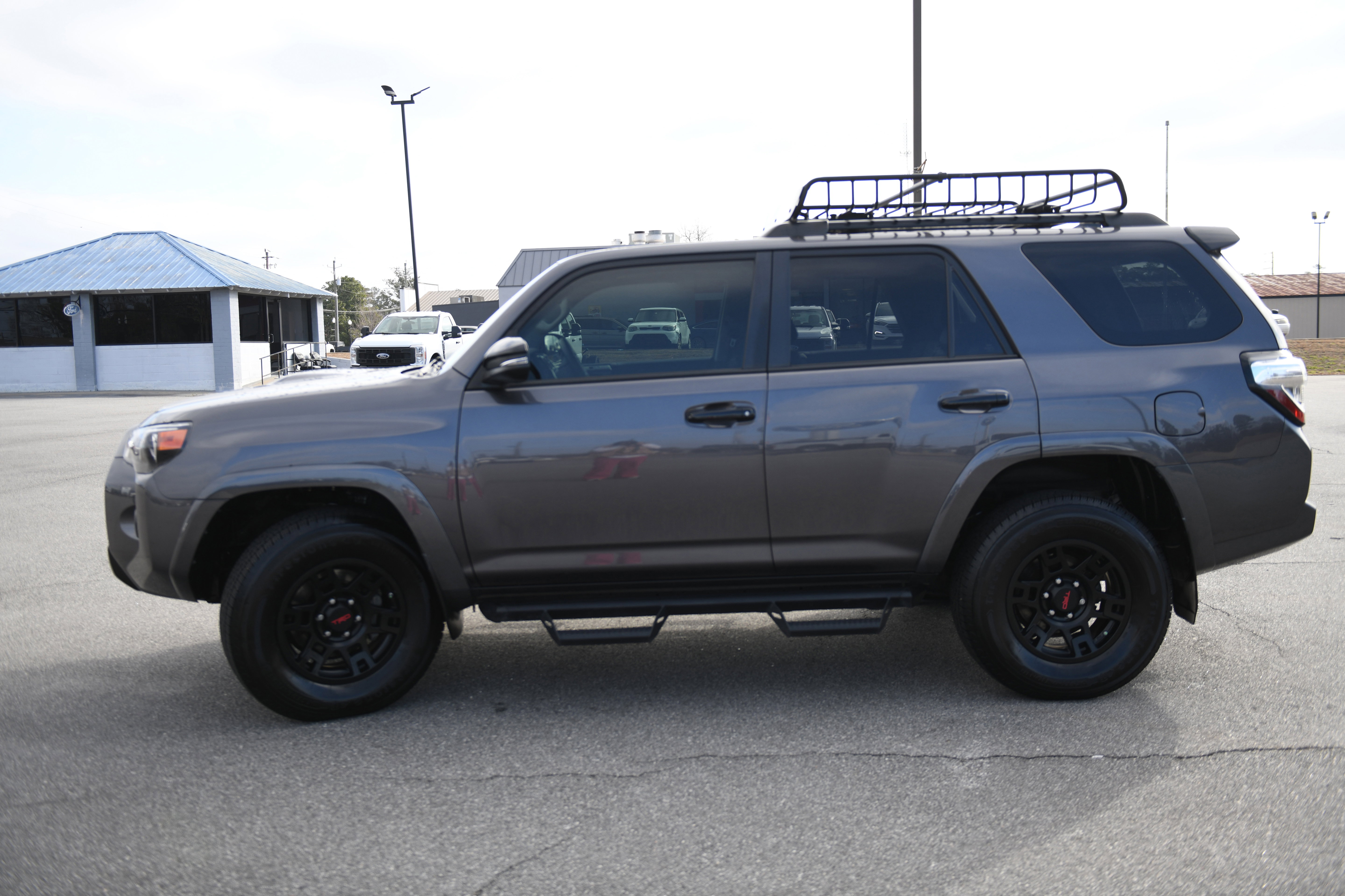 Used 2021 Toyota 4Runner Venture w/ Moonroof Package image 10