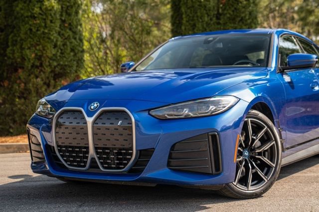 Used 2023 BMW i4 eDrive40 w/ M Sport Package image 2