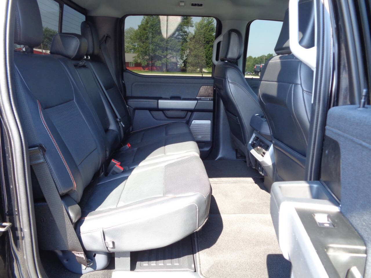 Used 2024 Ford F250 Lariat w/ Chrome Package image 58