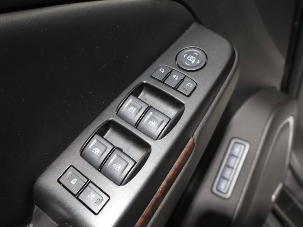 Used 2016 GMC Yukon XL SLT w/ Open Road Package image 16