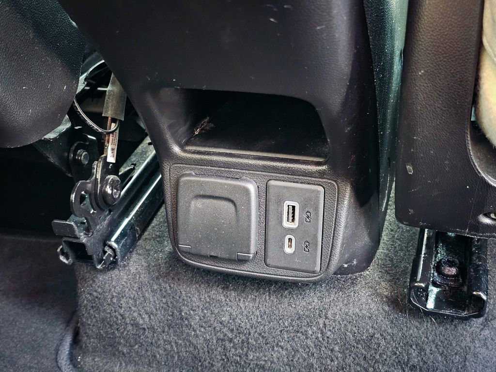 Used 2020 Buick Encore GX Essence w/ Advanced Technology Package image 41