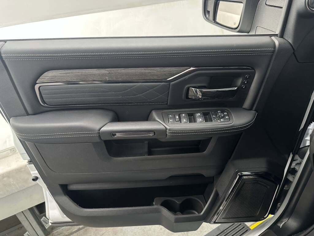 New 2026 RAM 2500 Limited image 25