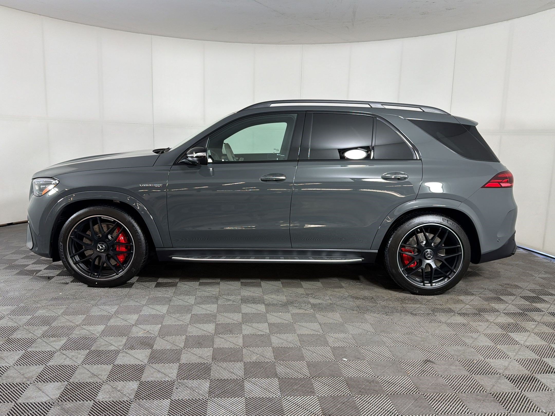 New 2026 Mercedes-Benz GLE 63 AMG S image 2