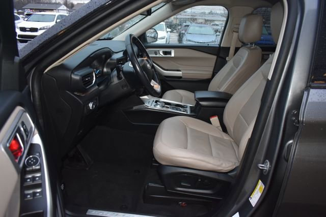 Used 2022 Ford Explorer Limited image 13