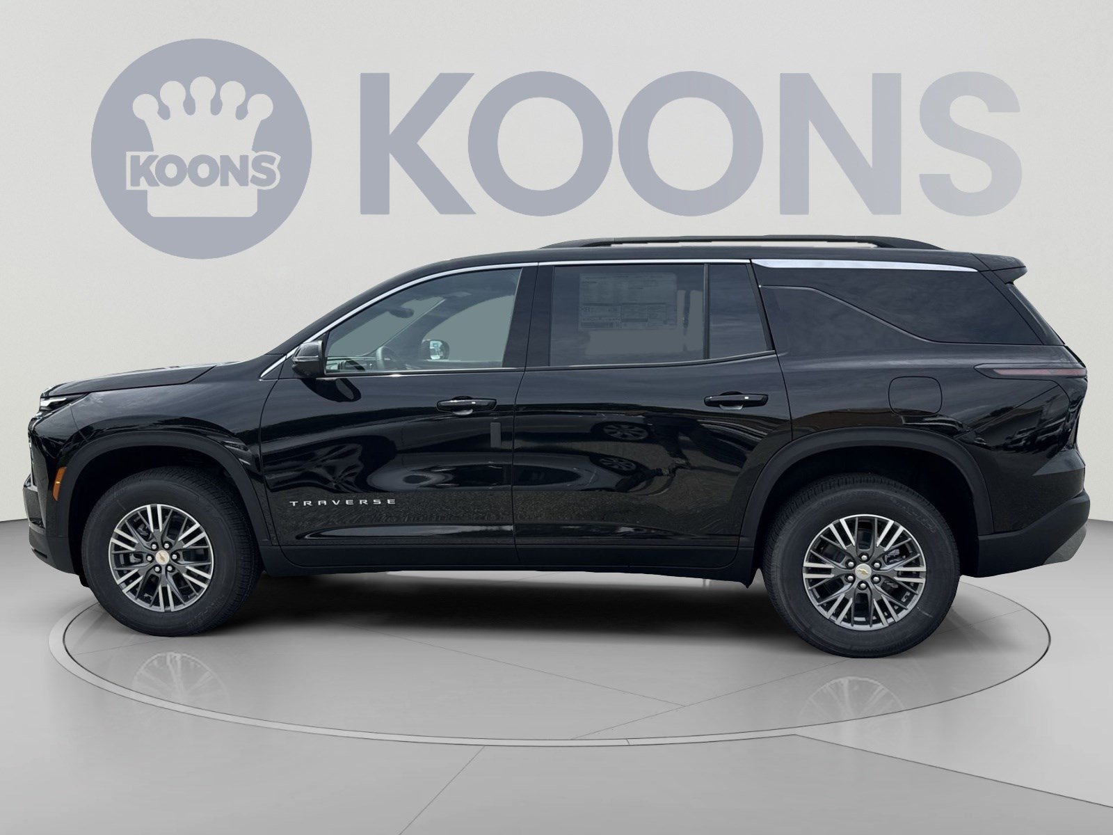 New 2026 Chevrolet Traverse LT w/ Driver Confidence Package AWD/4WD image 2