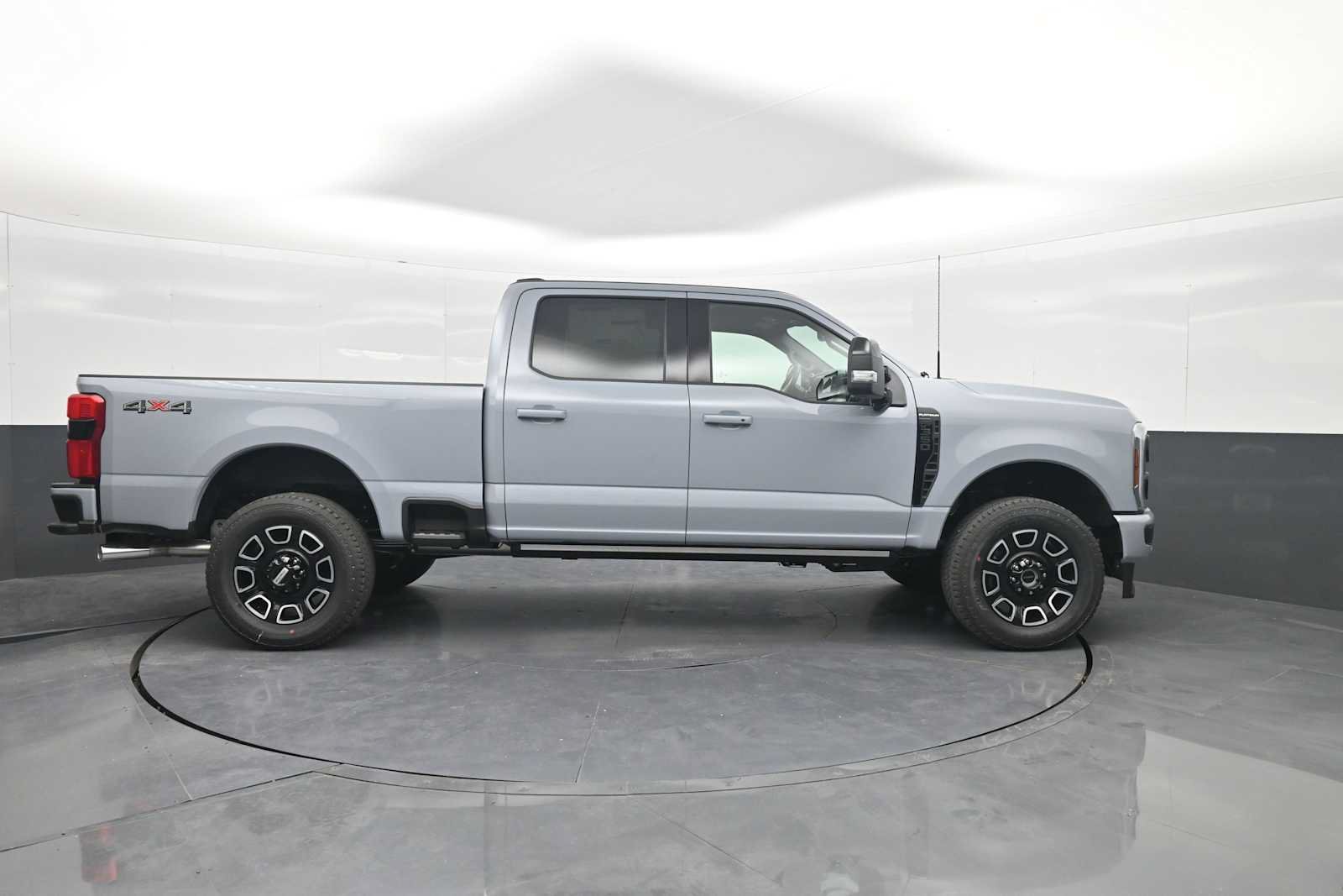 New 2026 Ford F350 Platinum AWD/4WD image 9