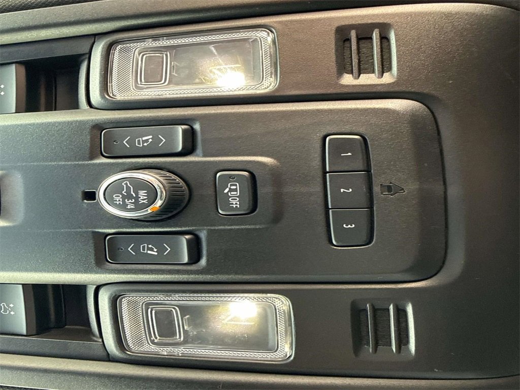 Used 2021 Chevrolet Tahoe Z71 w/ Z71 Signature Package image 21