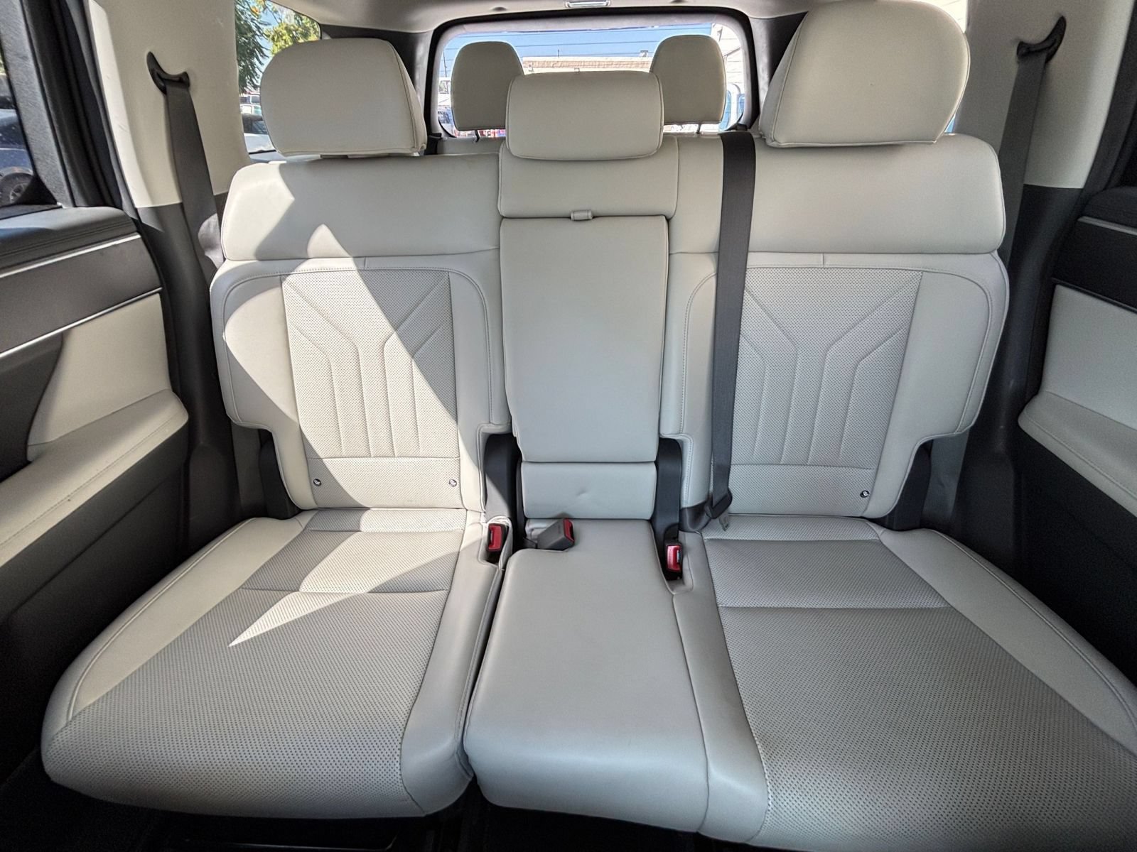 Used 2025 Hyundai Santa Fe SEL FWD image 39