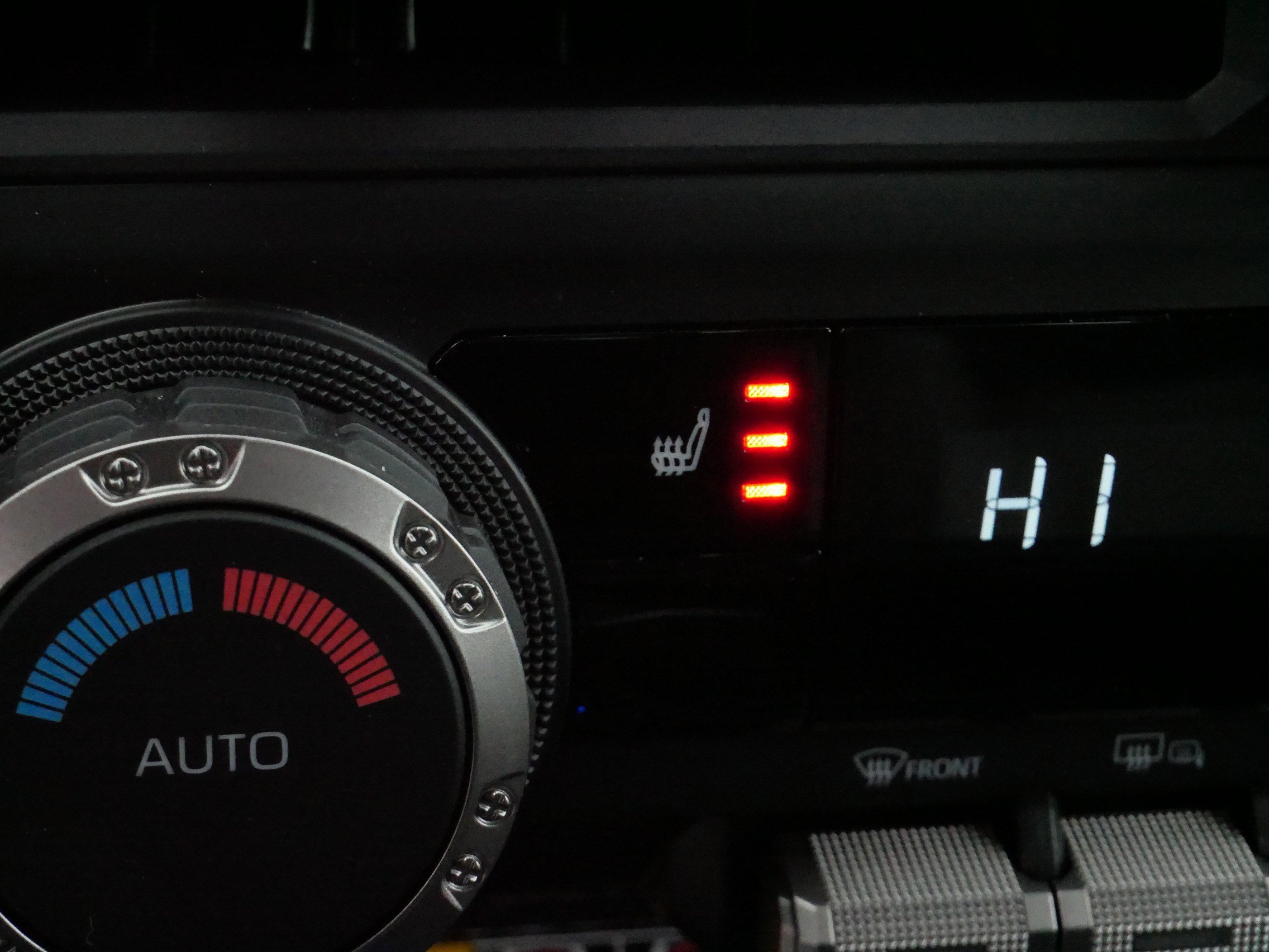 Used 2025 Toyota Tacoma TRD Sport w/ TRD Sport Upgrade Package image 30