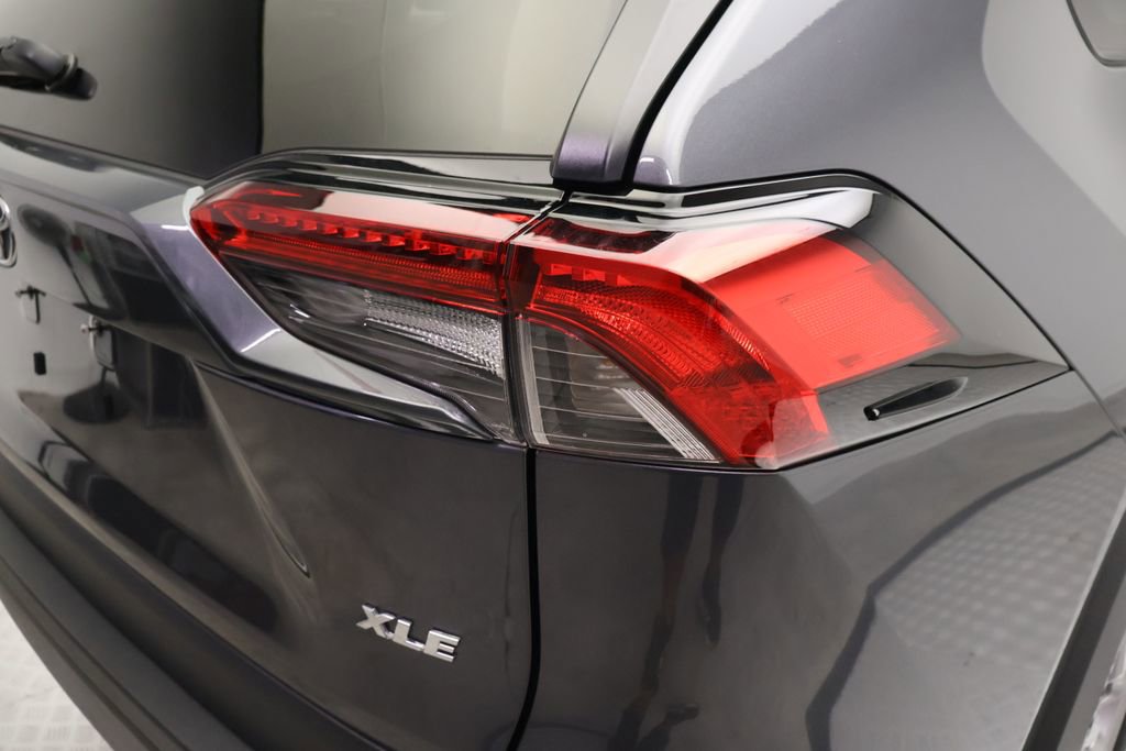 Certified 2025 Toyota RAV4 XLE FWD image 9