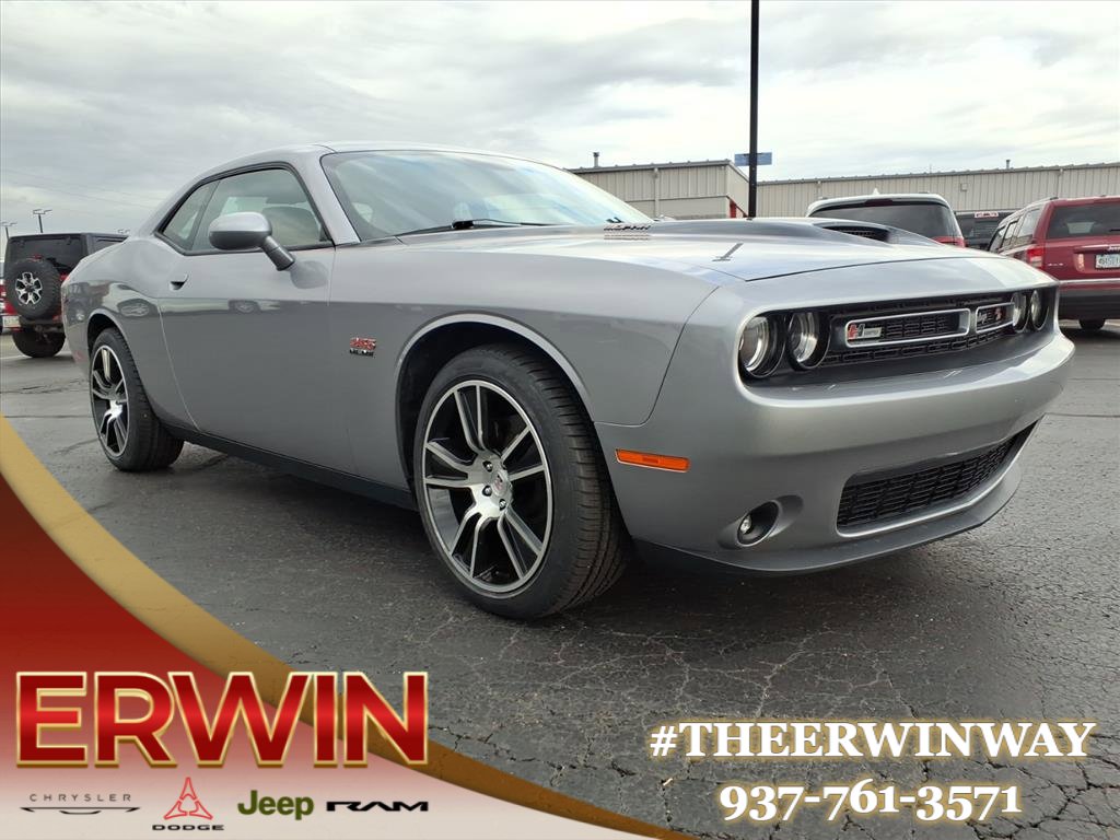 Used 2015 Dodge Challenger R/T Plus image 1
