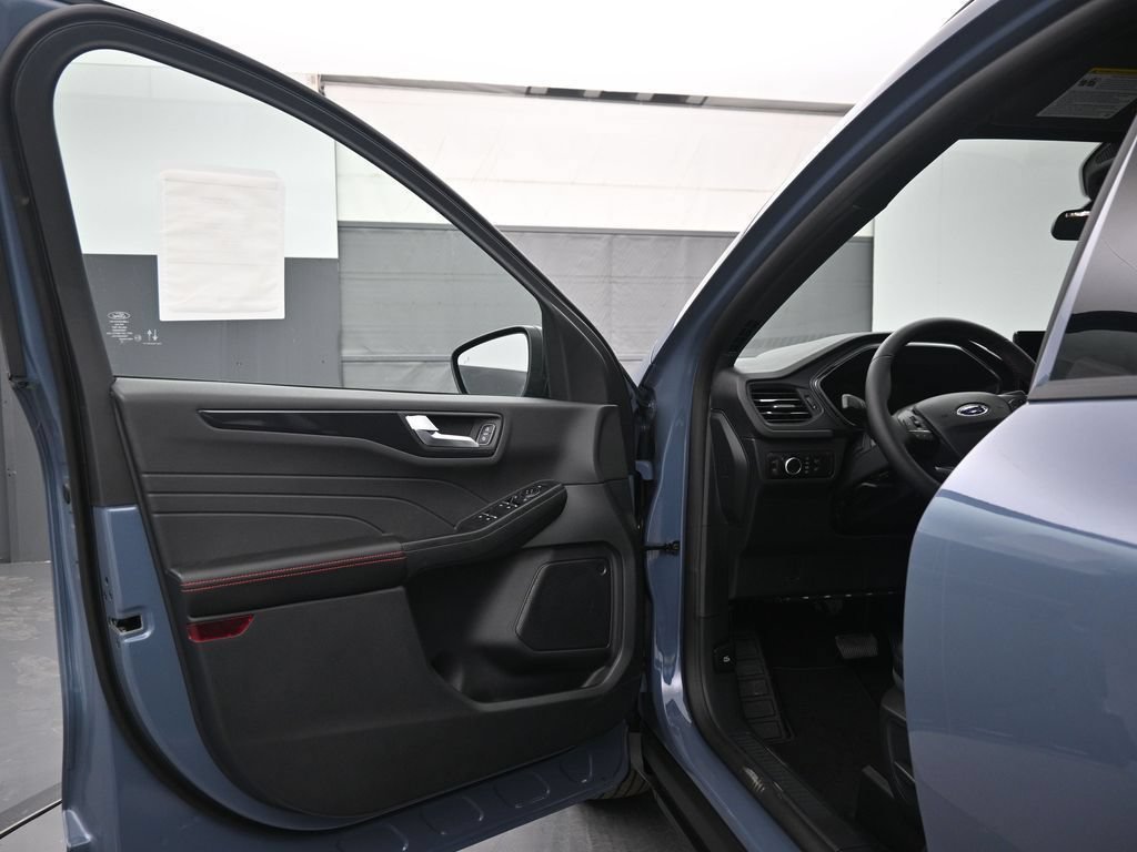 New 2025 Ford Escape ST-Line w/ Equipment Group 301A FWD image 35
