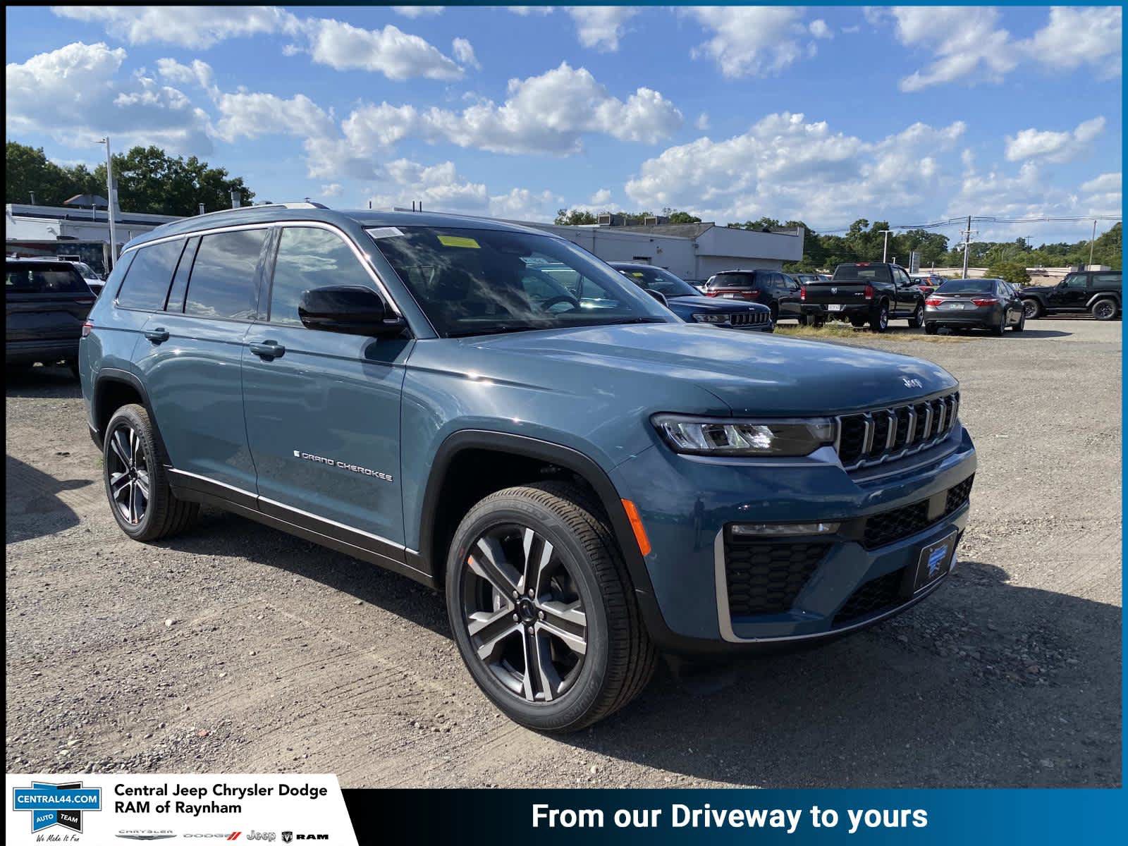 New 2027 Jeep Grand Cherokee L Limited AWD/4WD image 1