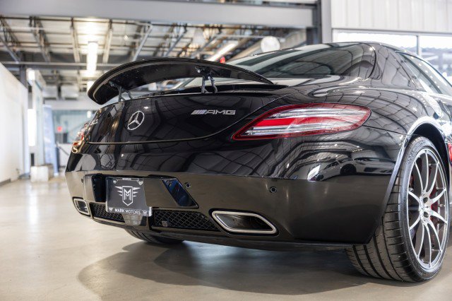 Used 2012 Mercedes-Benz SLS AMG Coupe image 19