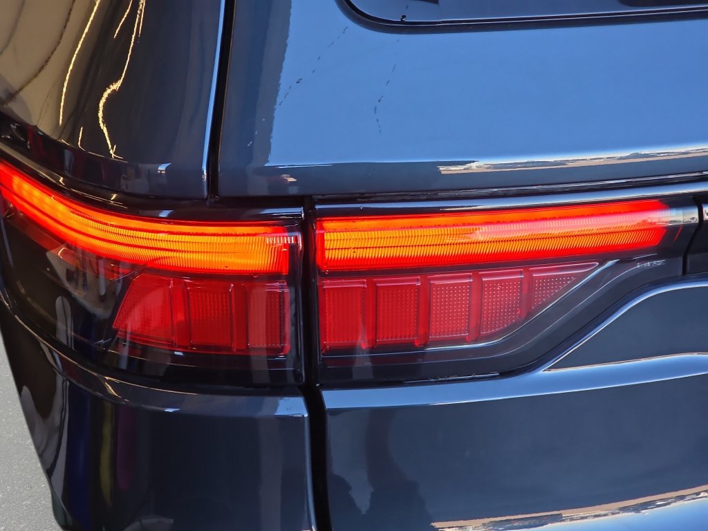 Used 2023 Jeep Wagoneer 4WD image 37