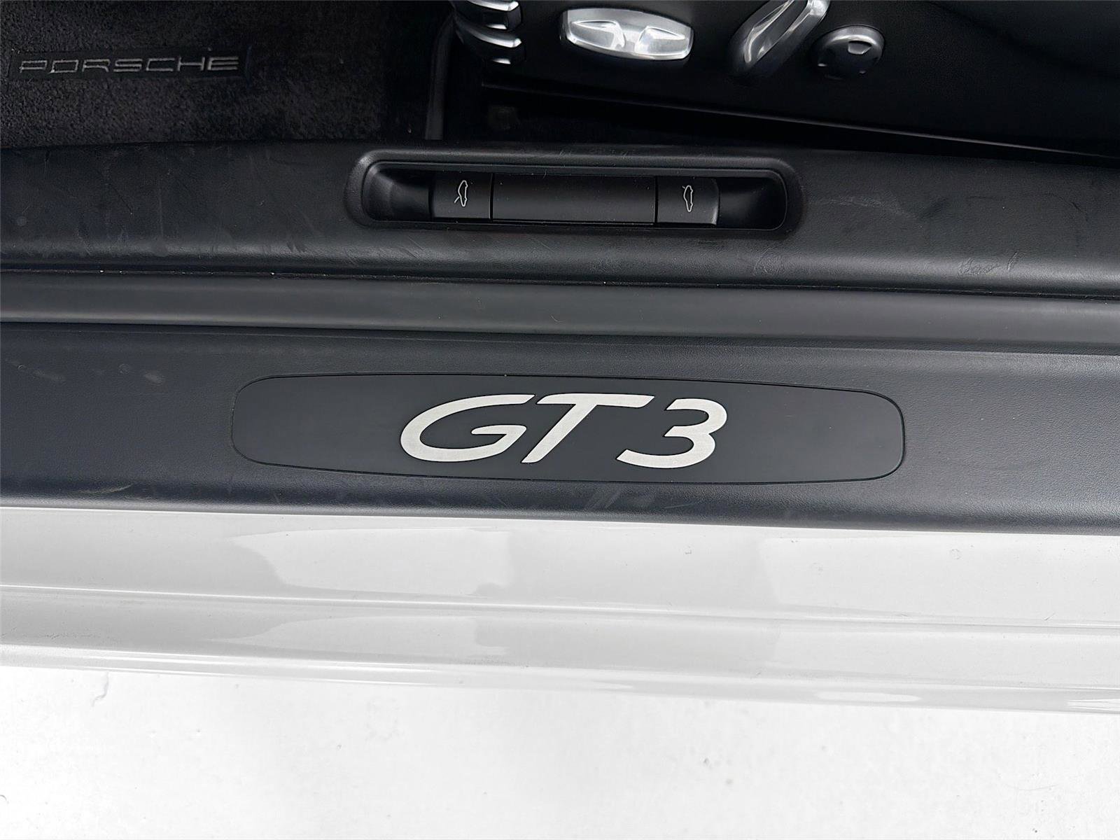 Used 2007 Porsche 911 GT3 image 8