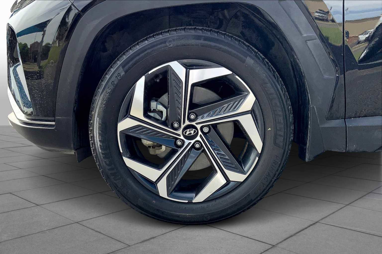 Used 2022 Hyundai Tucson Limited AWD/4WD image 10