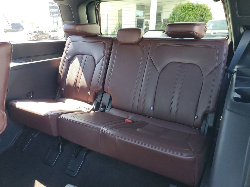 Used 2023 Ford Expedition Limited image 16