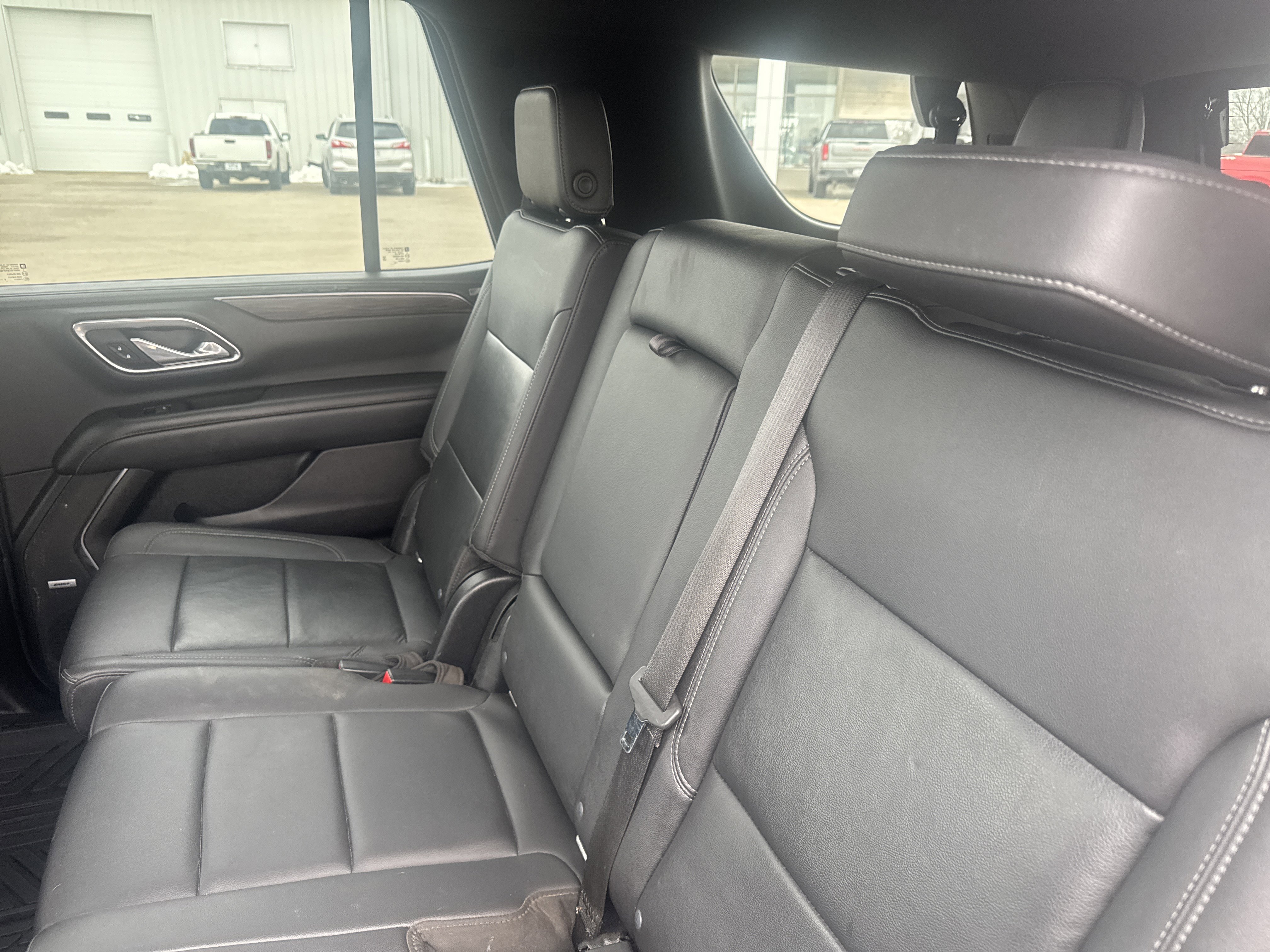 Used 2021 Chevrolet Tahoe Z71 w/ Z71 Signature Package image 12