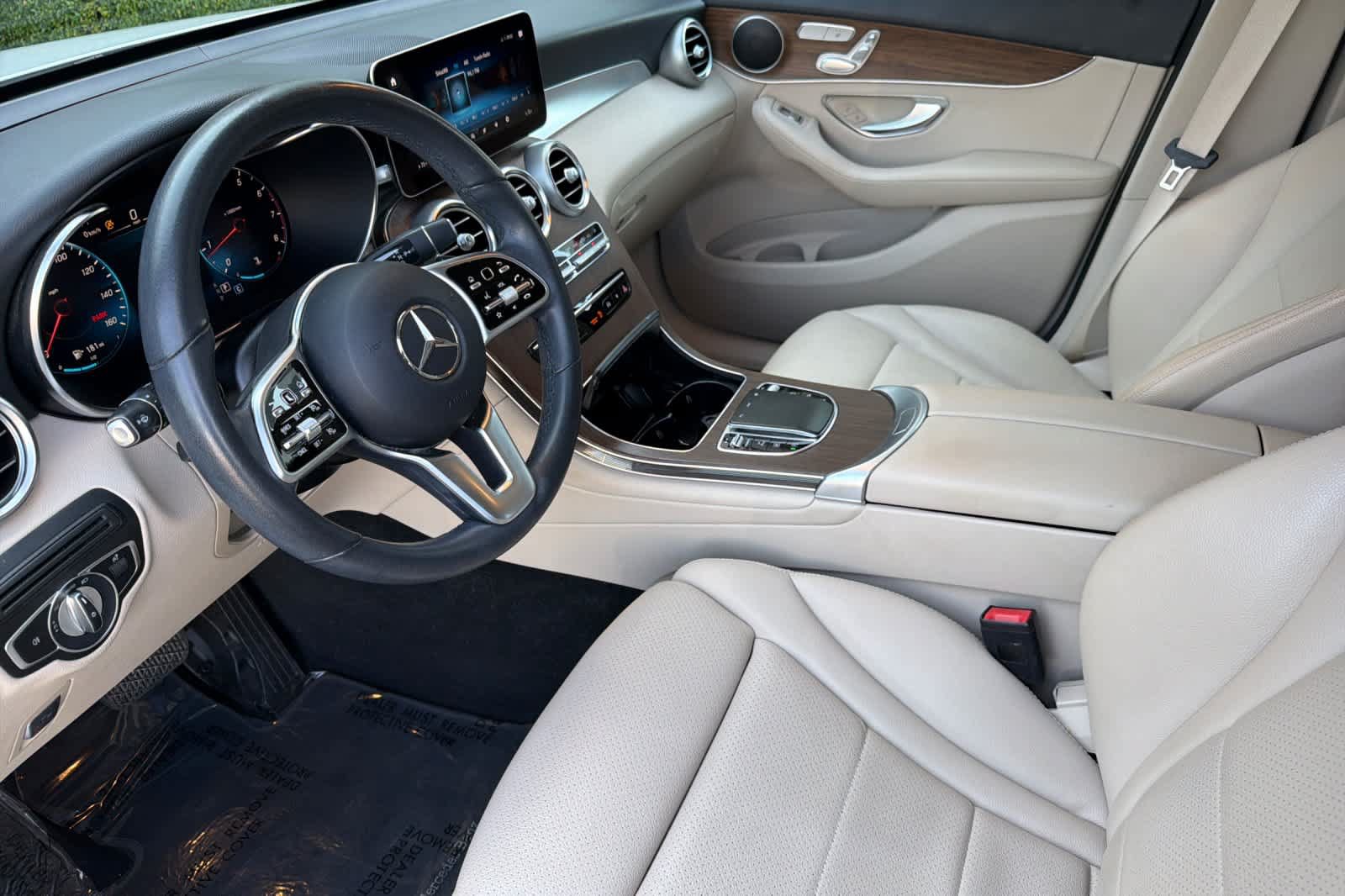 Used 2022 Mercedes-Benz GLC 300 4MATIC image 11
