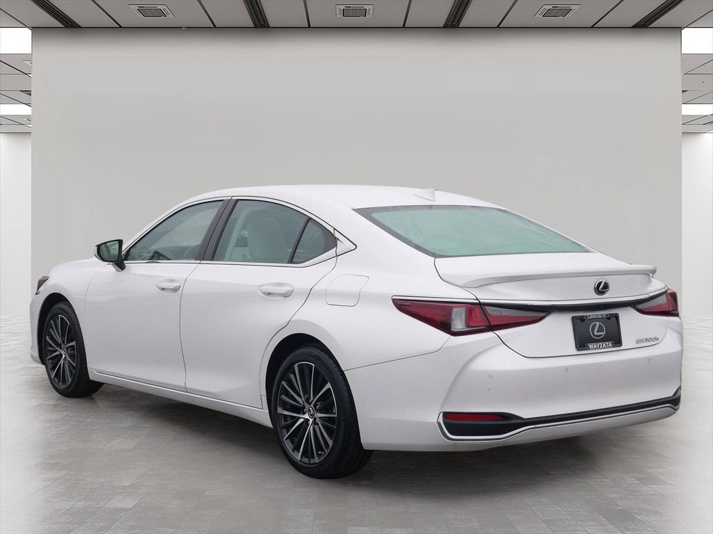 Certified 2024 Lexus ES 300h w/ Premium Package FWD image 4