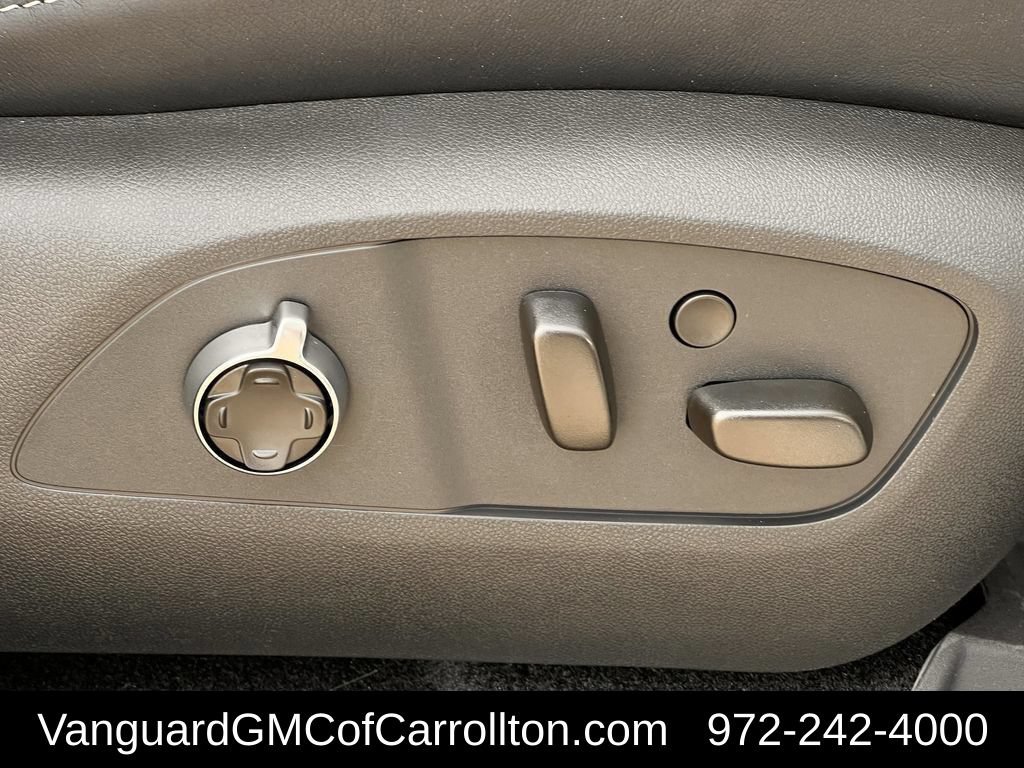 New 2026 GMC Acadia Denali Ultimate w/ LPO, Floor Liner Package AWD/4WD image 22