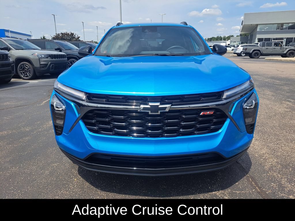 Used 2025 Chevrolet Trax RS w/ Sunroof Package FWD image 7