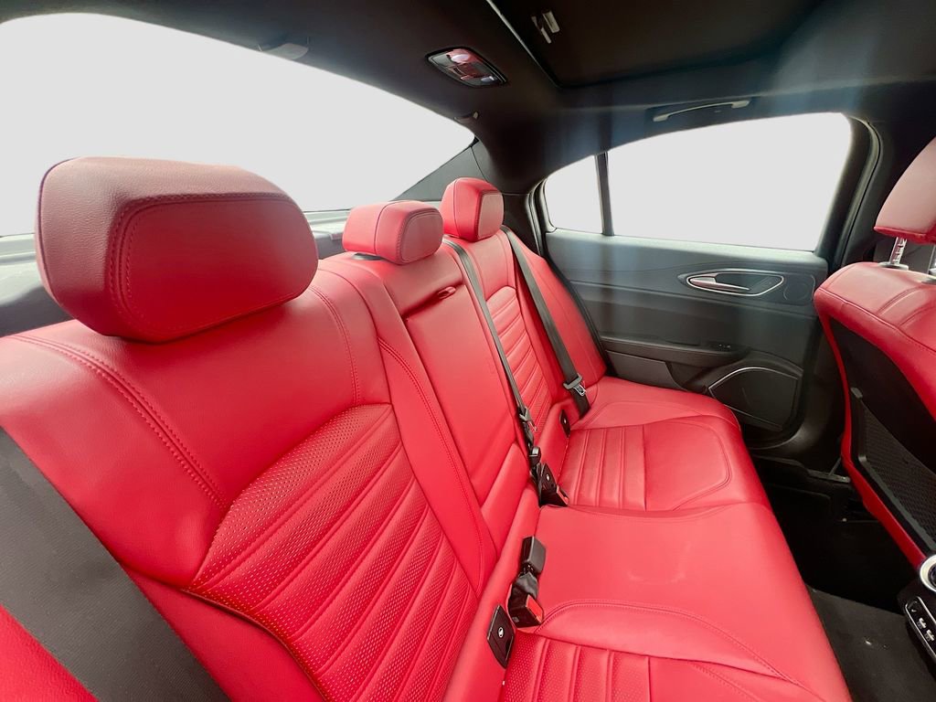 Used 2022 Alfa Romeo Giulia Sprint image 29