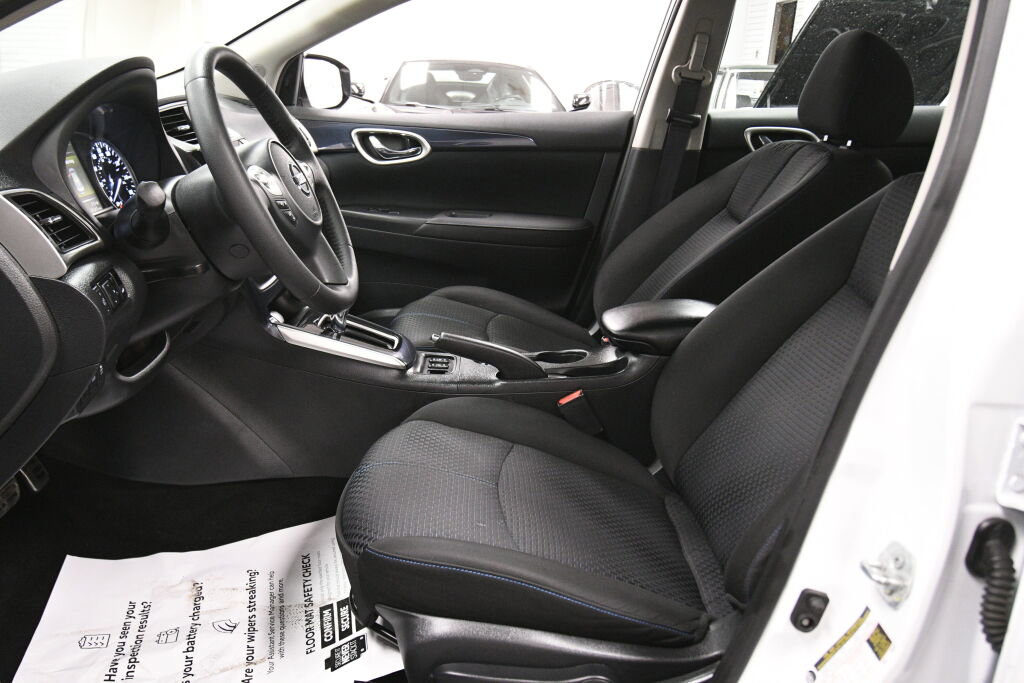 Used 2018 Nissan Sentra SR w/ Technology Package image 10