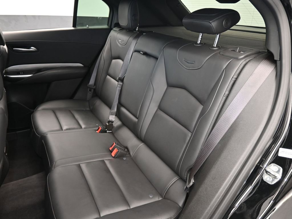Used 2024 Cadillac XT4 Premium Luxury image 38