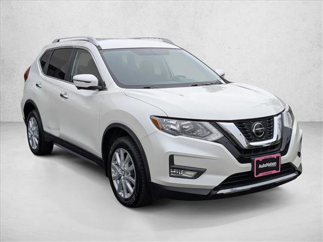 Used 2018 Nissan Rogue SV w/ Premium Package image 3
